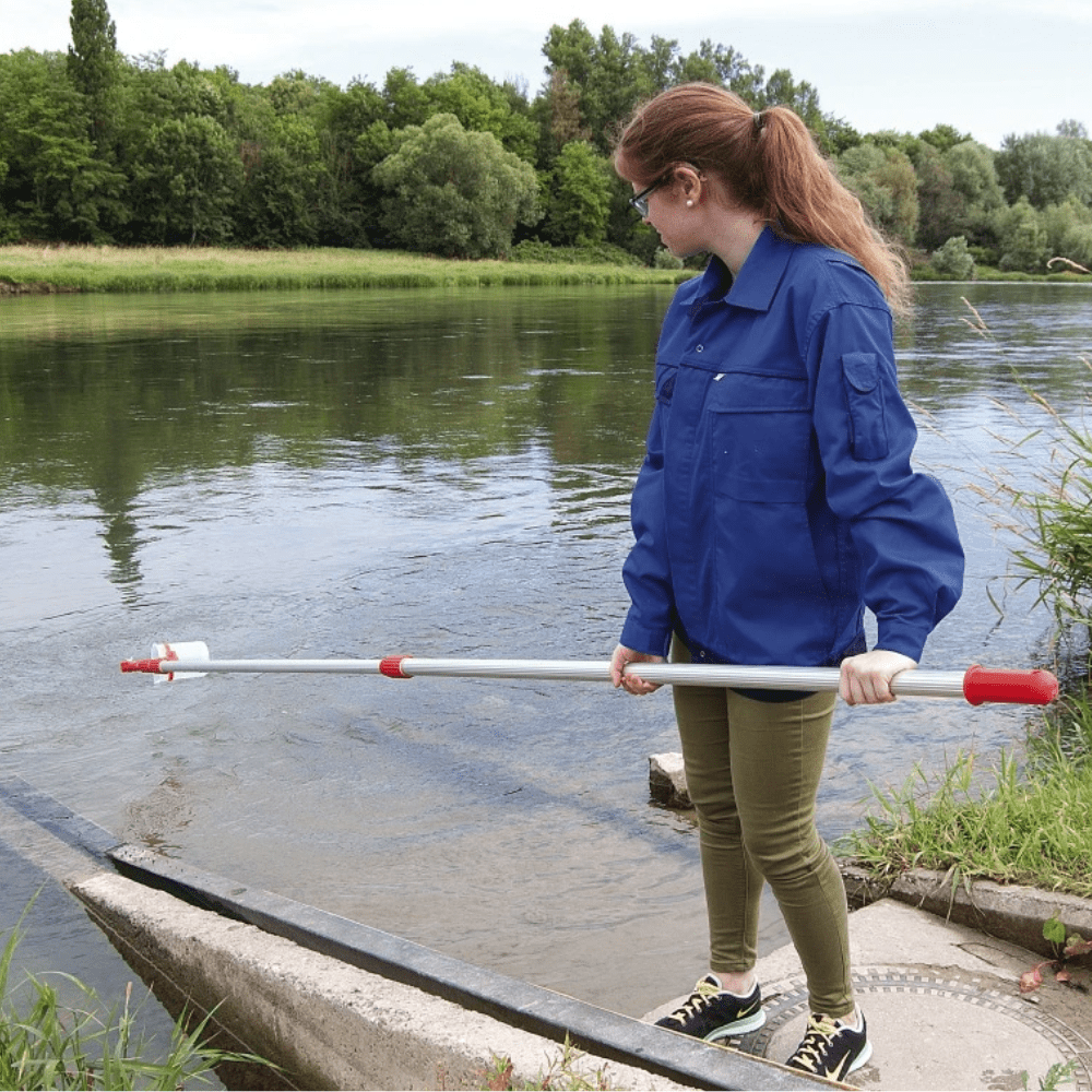 Prélèvement d'échantillons avec puisard à tige télescopique dans le terrain 3